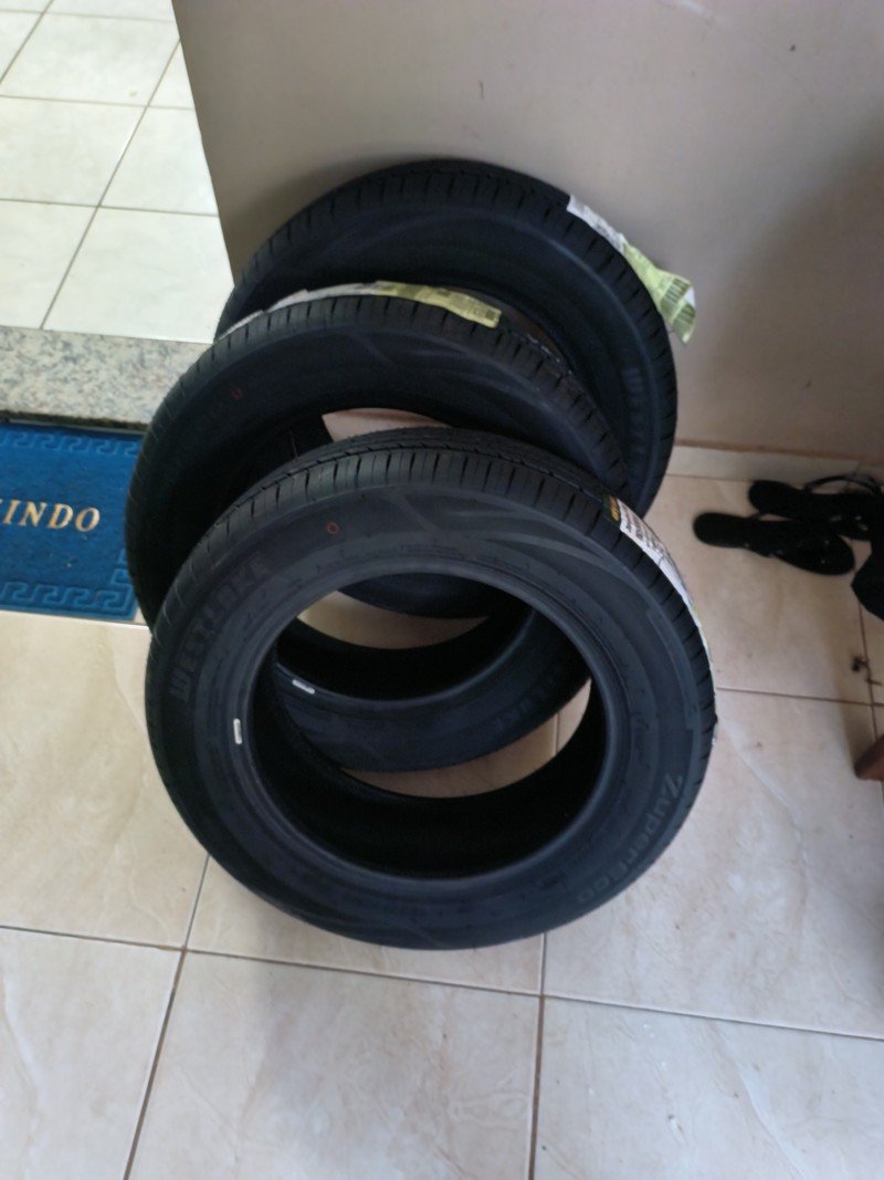 Pneu Westlake Aro 15 185/65R15 88H Z108 CR65772 - Pneu de Carro