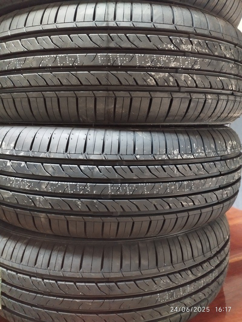 Kit 4 Pneu Westlake Aro 15 185/60R15 84H Z108 CR65764 - Pneus
