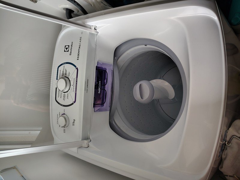 Lavadora de Roupas Electrolux Essencial Care LES11 Top Load 11kg