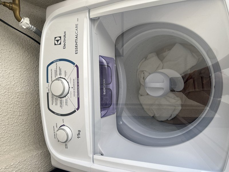 Lavadora de Roupas Electrolux Essencial Care LES11 Top Load 11kg
