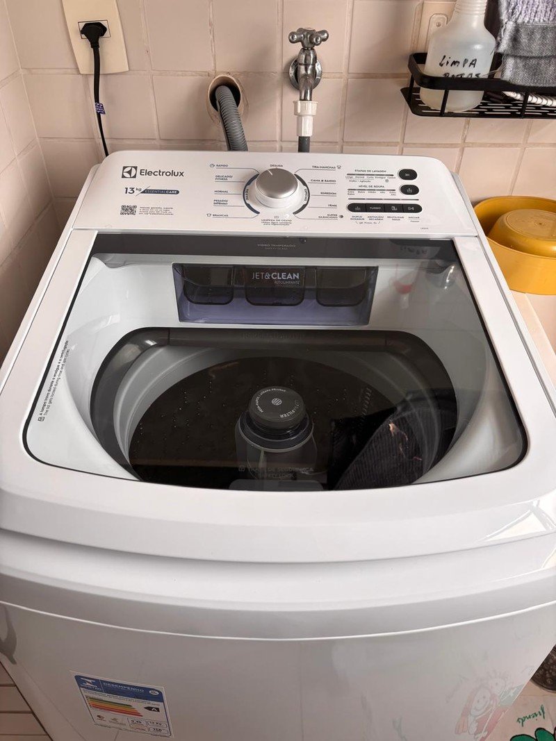 Máquina de Lavar Electrolux 13kg Branca Essential Care com Cesto