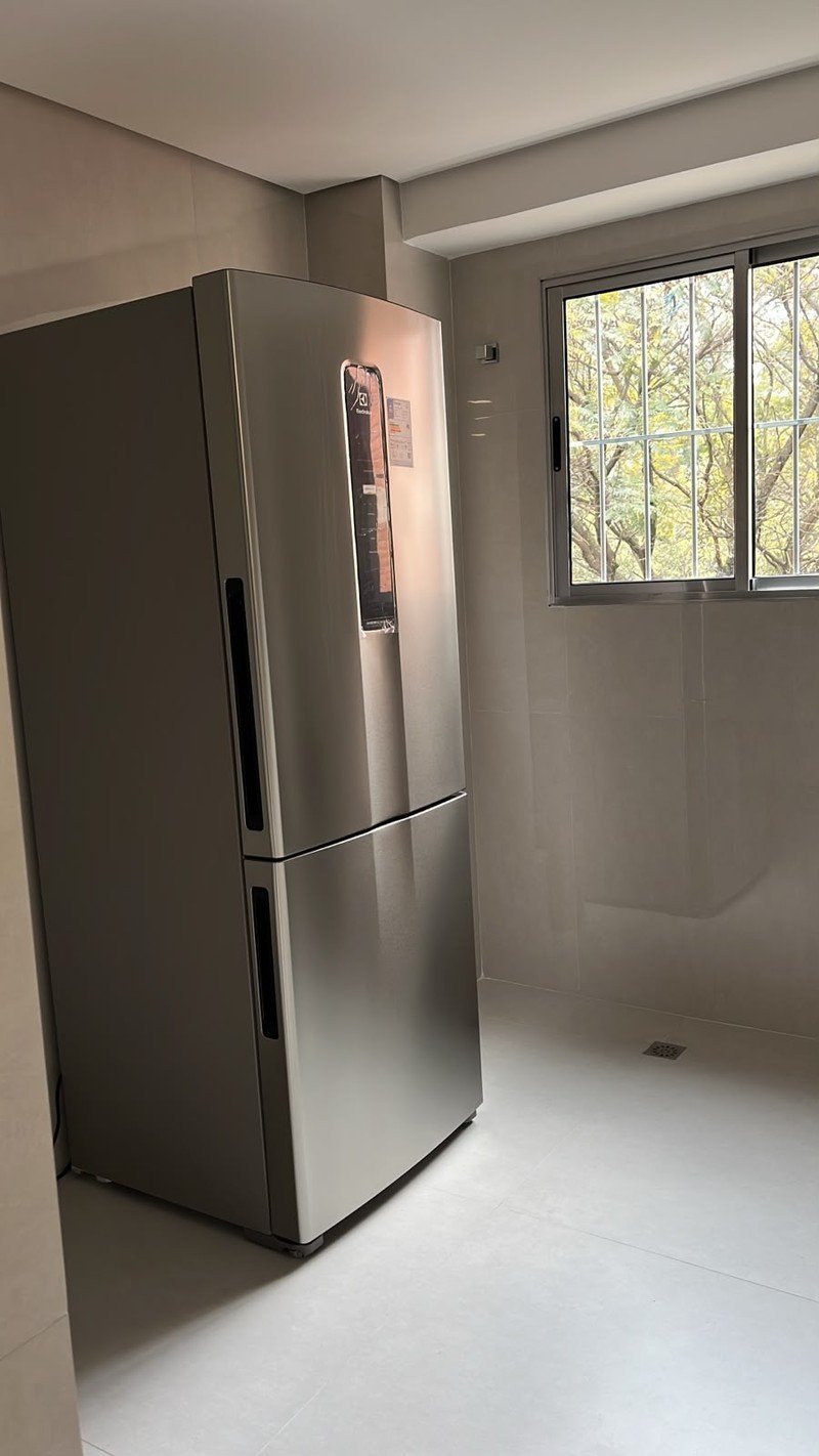 Geladeira Electrolux Frost Free Inverter 490L Experience Inverse