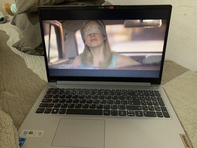 Notebook Lenovo Ultrafino IdeaPad 1 Intel Core i3-1215U 8GB 256GB