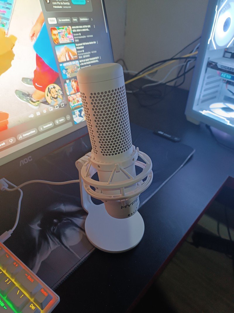Microfone Gamer HyperX QuadCast S Podcast, Antivibração, LED RGB