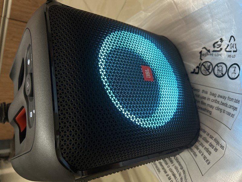 Caixa de Som JBL Party Box Encore Essential - Bluetooth