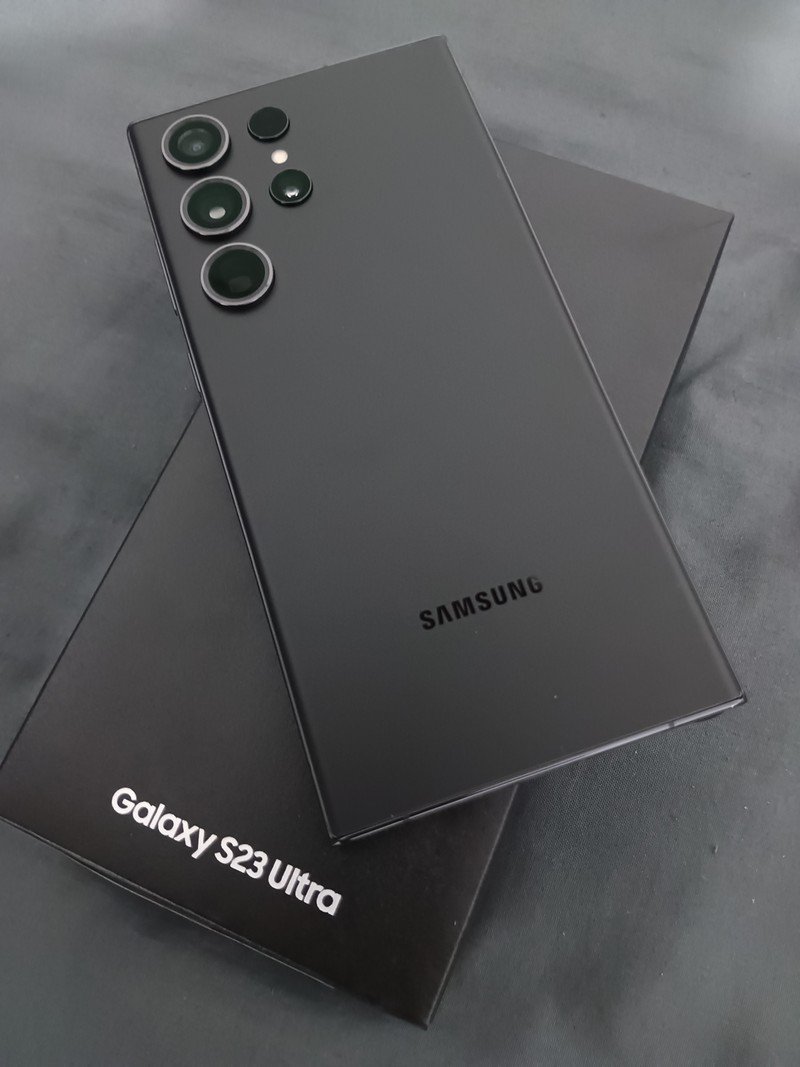 Smartphone Samsung Galaxy S23 Ultra 256GB Preto 5G 12GB RAM 6,8
