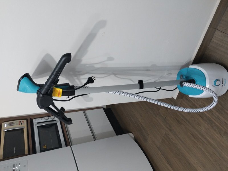 Passadeira a Vapor Portátil Mondial Vip Care - VP-07 2L 1800W