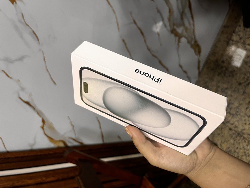 Apple iPhone 15 128GB Amarelo 6,1
