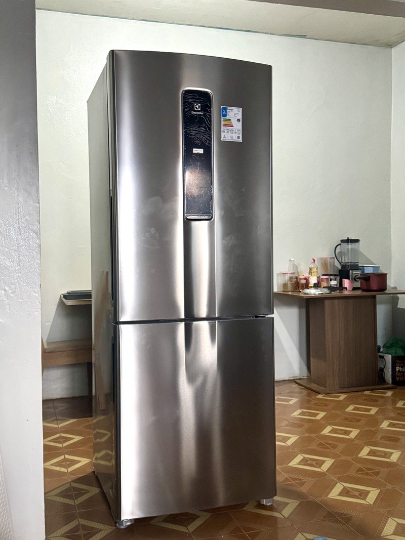 Geladeira/Refrigerador Electrolux Frost Free - Inverse Cinza 490L