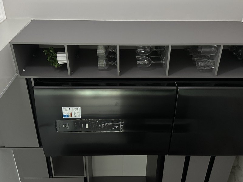 Geladeira/Refrigerador Electrolux Frost Free - Inverse Black Inox