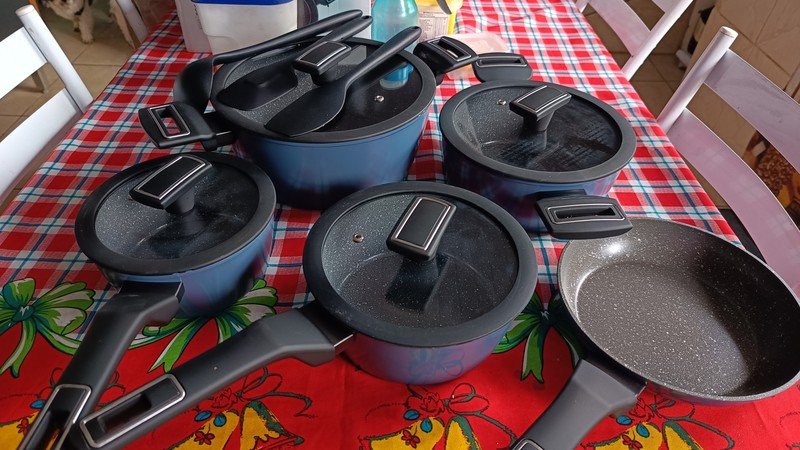 Jogo de Panelas Brinox Ceramic Life de Alumínio Azul 8 Peças