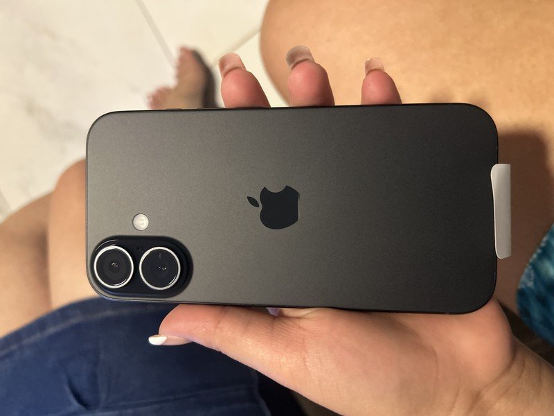 Apple iPhone 16 128GB Preto 6,1