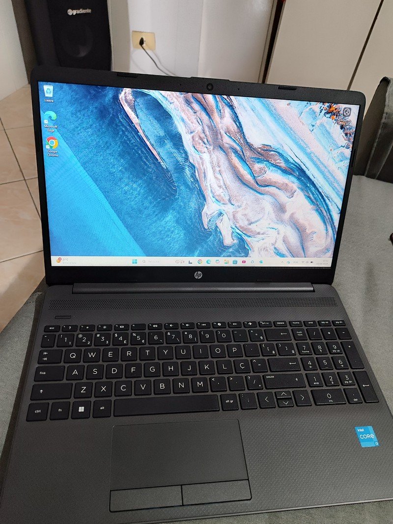 Notebook HP 256R G9 Intel Core i3 1315U 8GB - 256GB + Microsoft