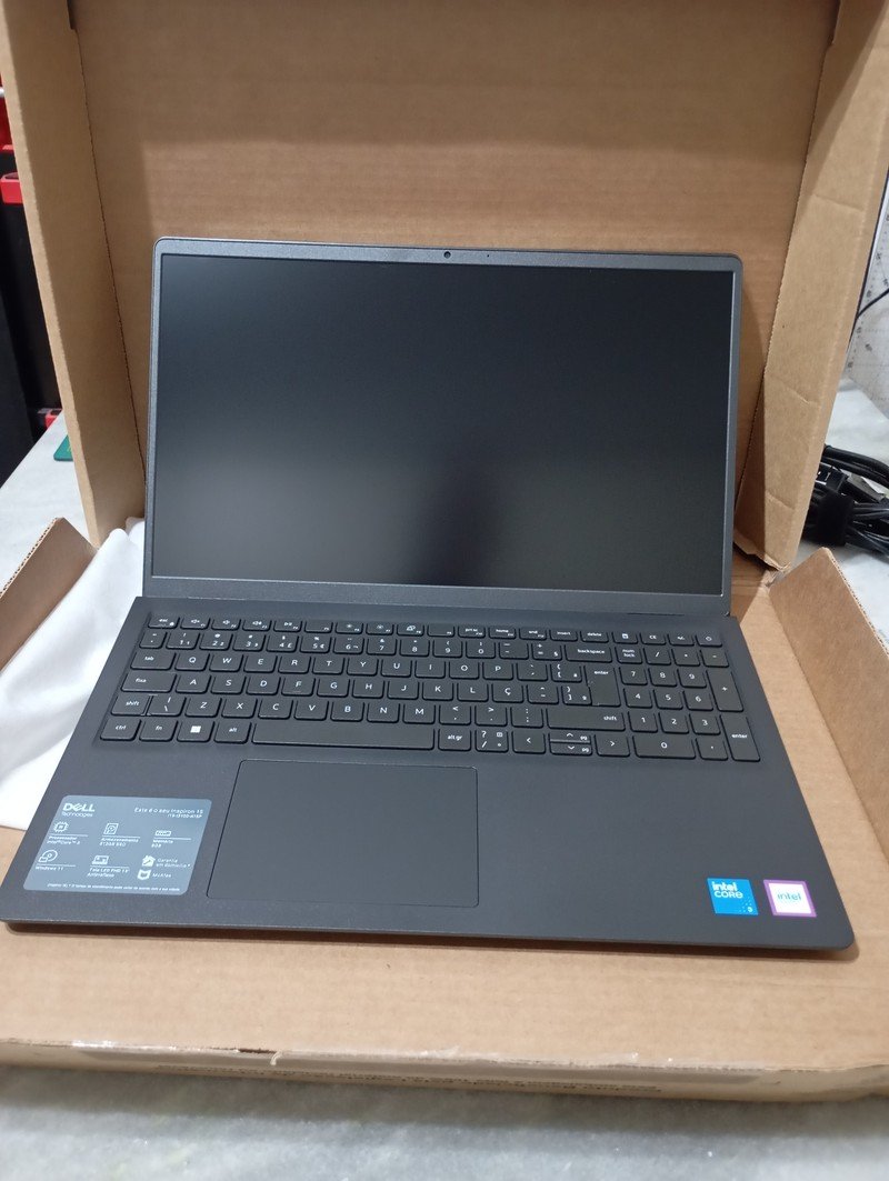 Notebook Dell Inspiron 15 I15-I3100-A15P Intel Core 3 8GB RAM