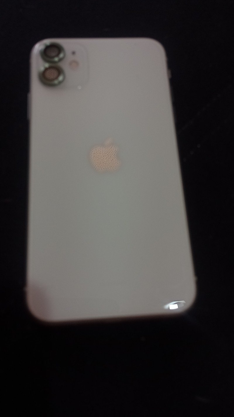 Usado: iPhone 11 128GB Branco Bom - bateria 70% - Trocafy - Apple